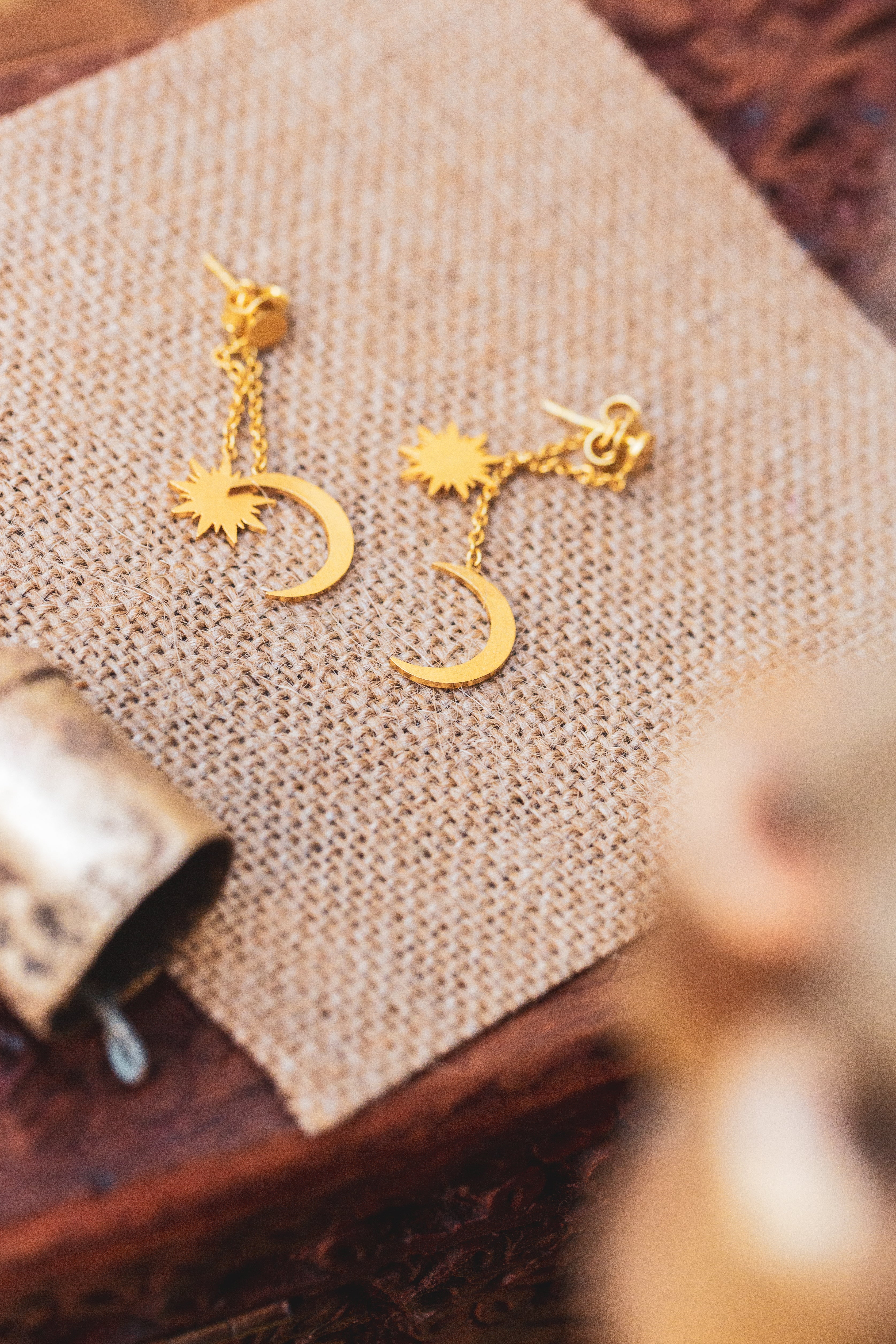 Chain Sun And Moon Earrings